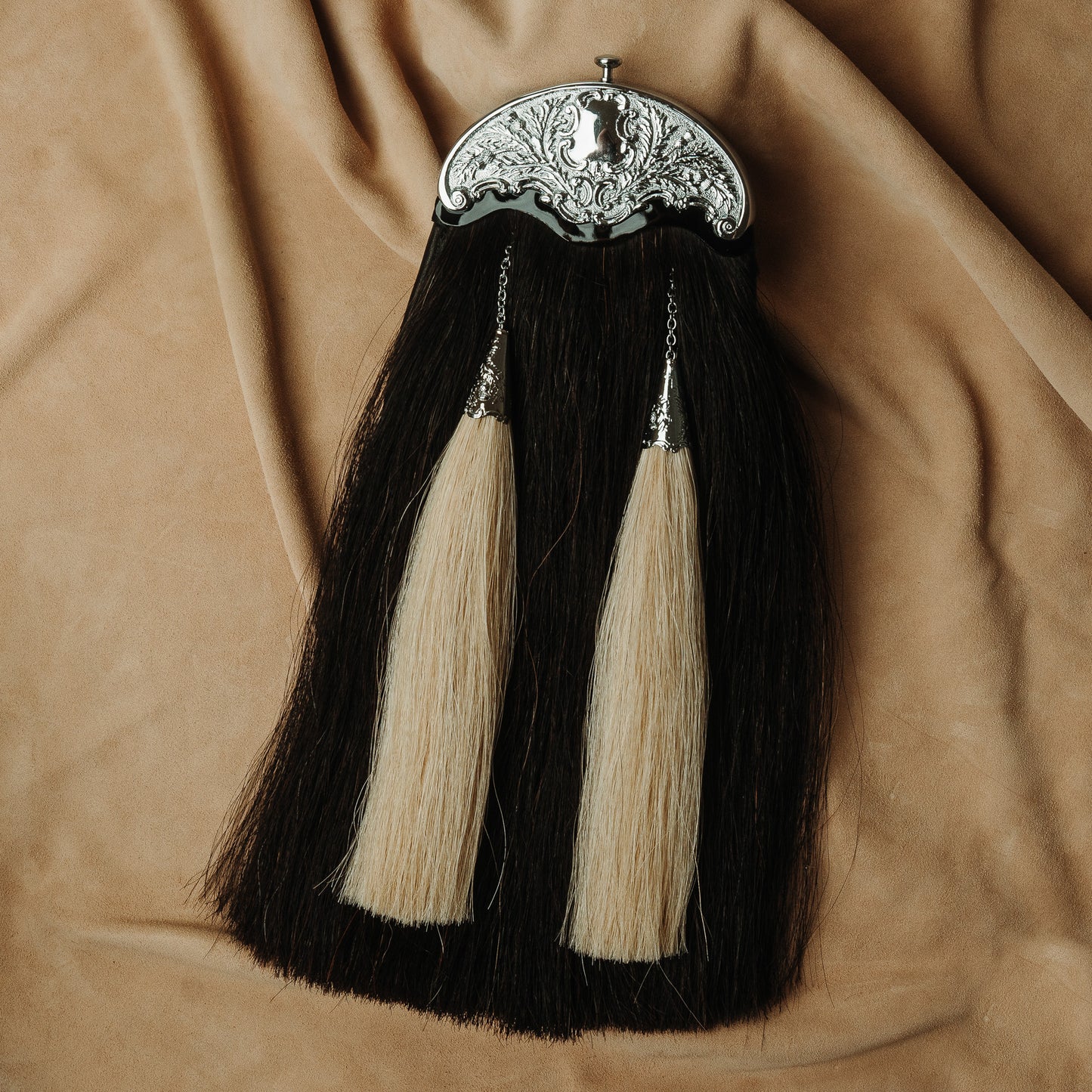 Thistle Cantle Silver Black Horsehair