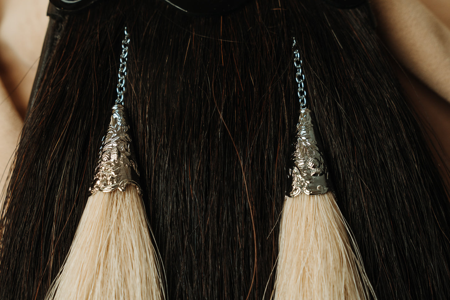 Thistle Cantle Silver Black Horsehair