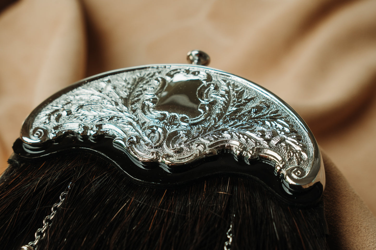 Thistle Cantle Silver Black Horsehair