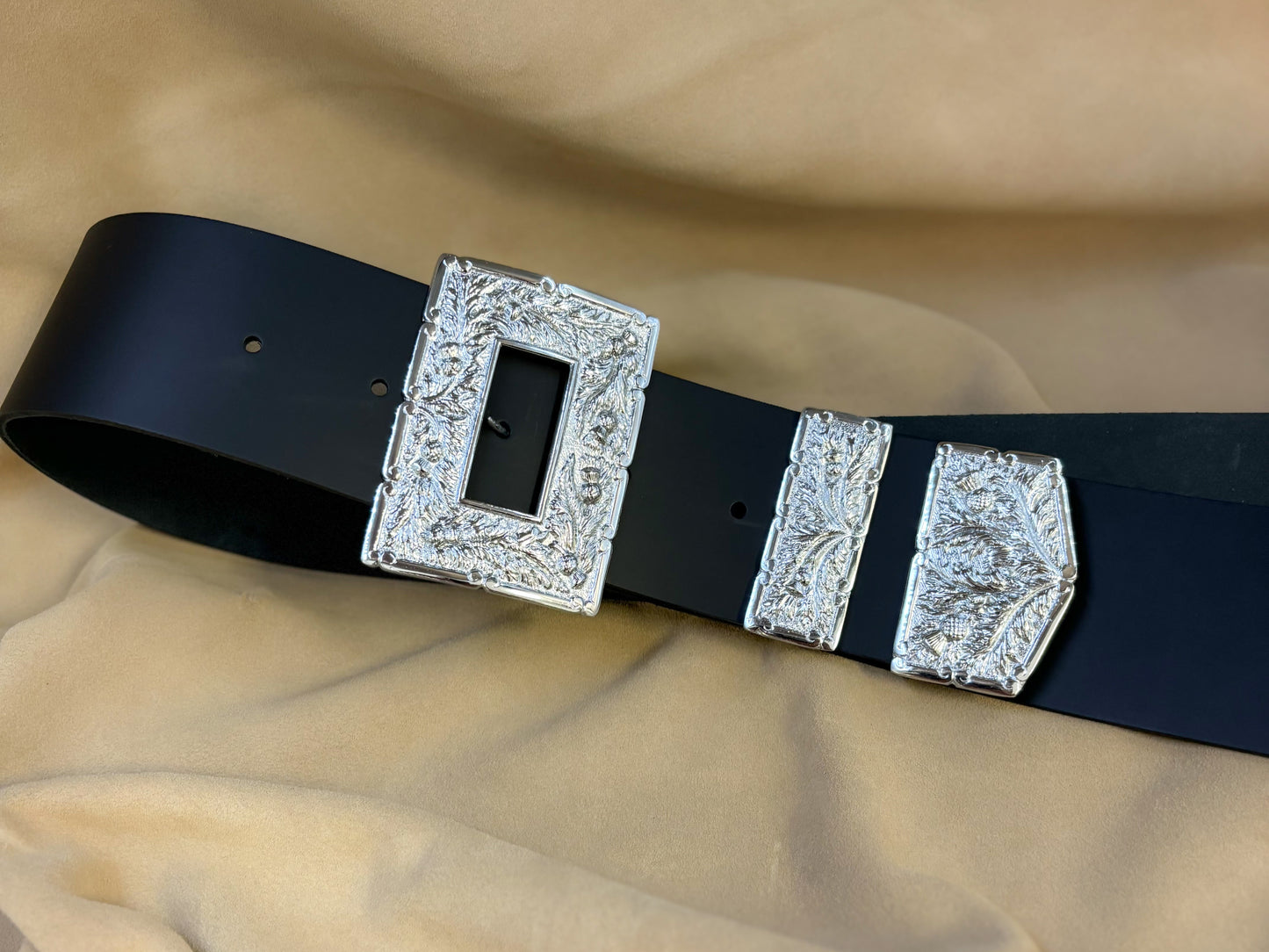 Drummer Cross Belt With Square Thistle Hardware